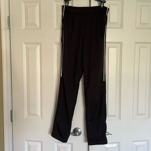 Tek Gear black athletic pants with white half stripe & pockets Men’s size S